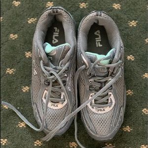❤️❤️❤️Gray/Mint Green Fila Shoes❤️❤️❤️